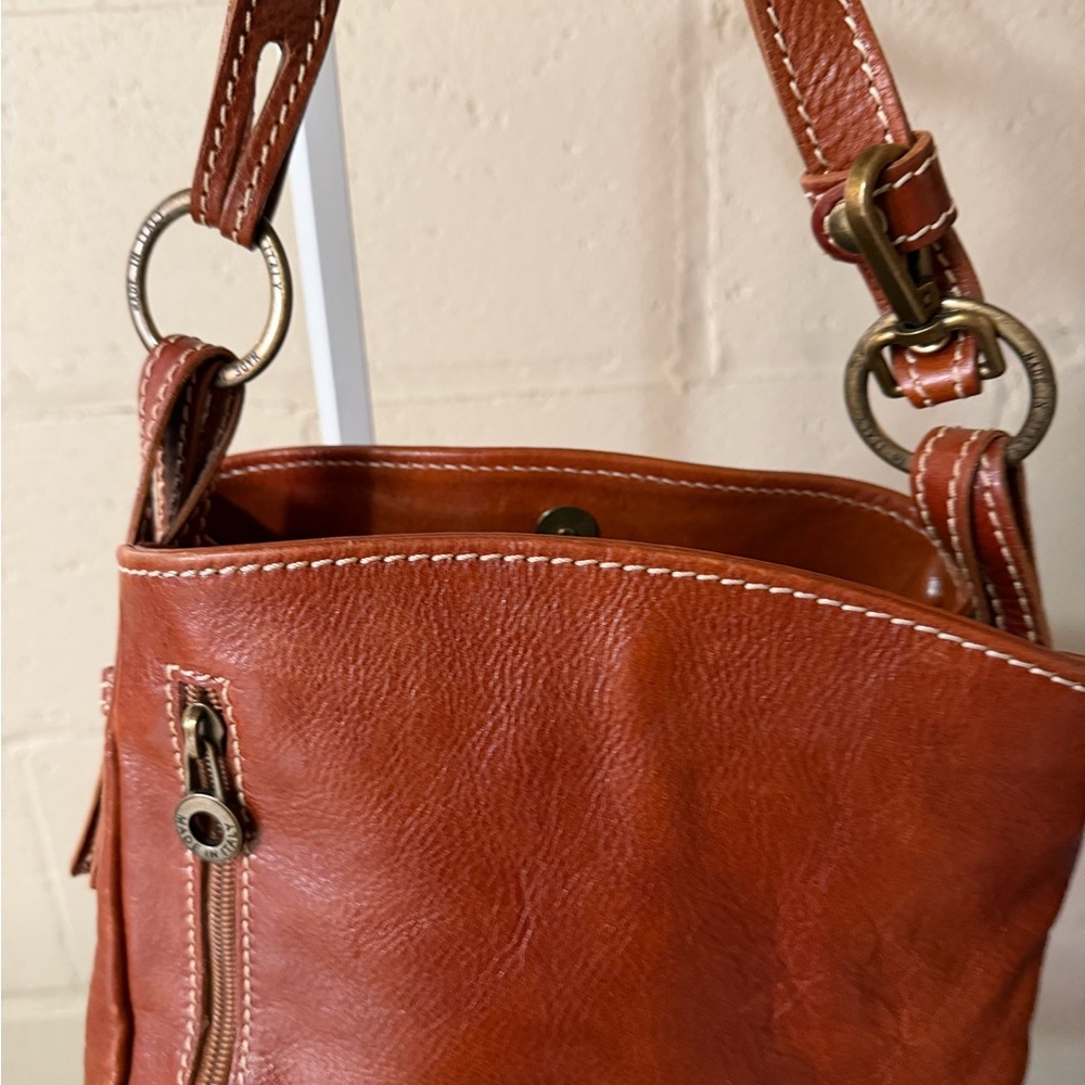 Elegant Brown Leather Shoulder Bag